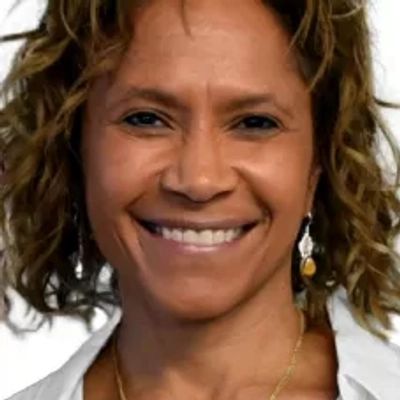 Michelle Amelse - Featured